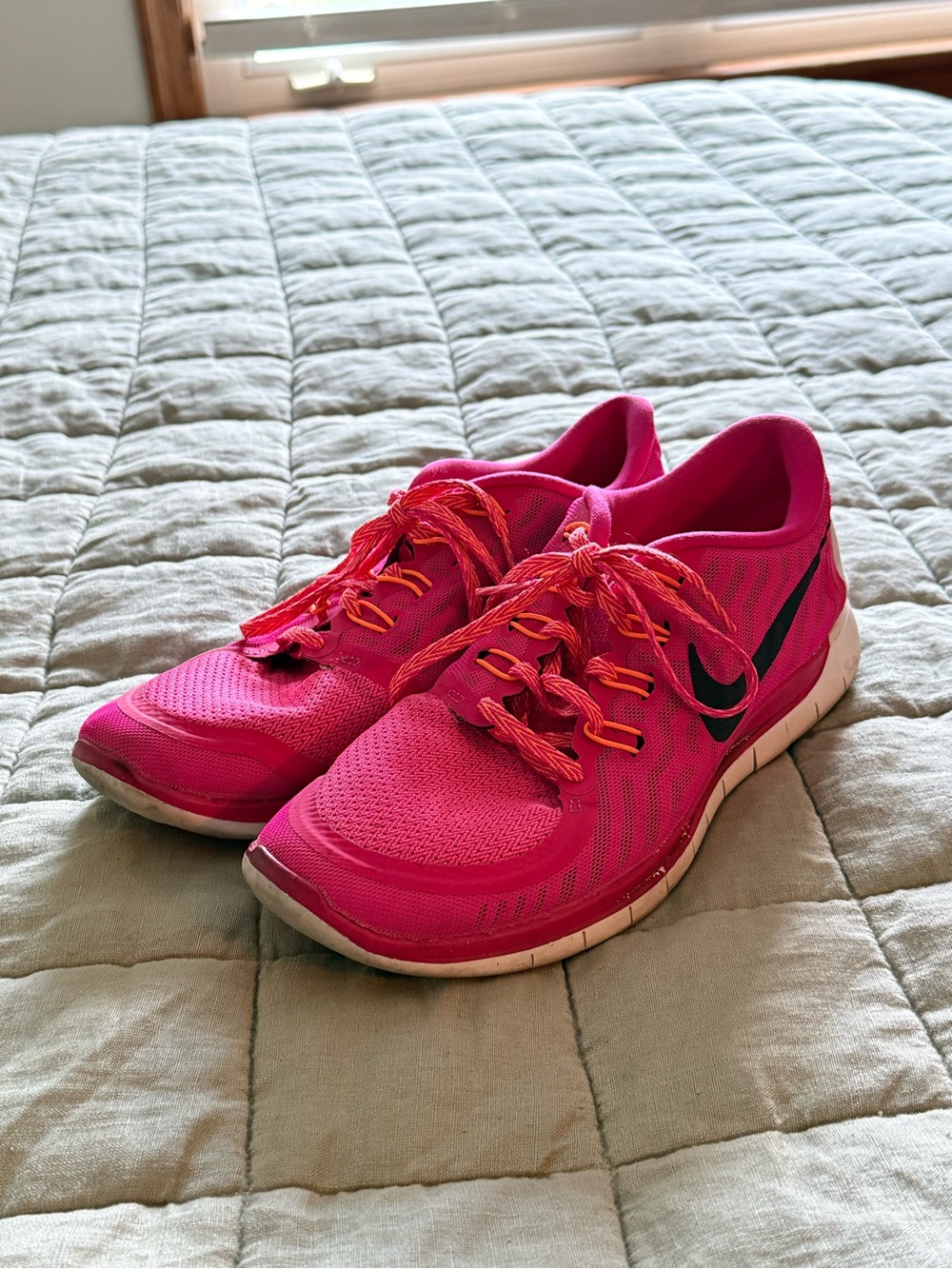 Nike Free 5.0 Hyper Pink Running Shoes Sneakers Women’s Size 10